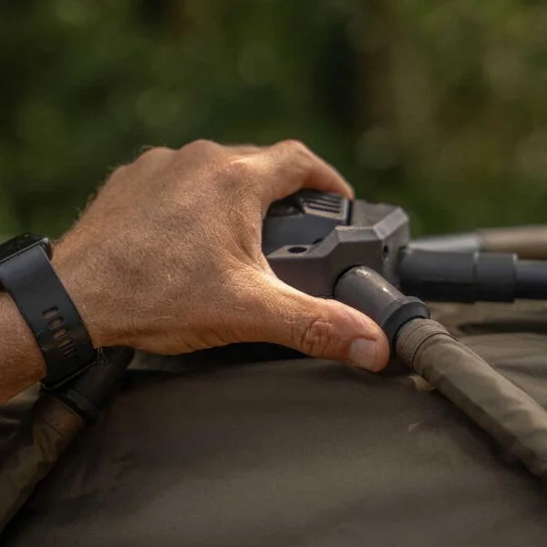 Avid Carp Refugio Bivvy EXO 2 System - Imagen 5