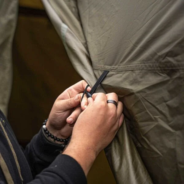 Avid Carp Refugio Revolve Screen House - Imagen 11
