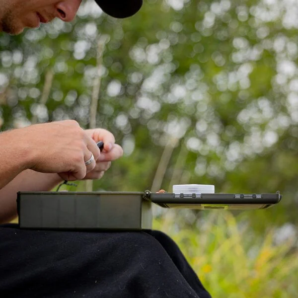 Fox Edges Loaded Tackle Box Medium - Imagen 8
